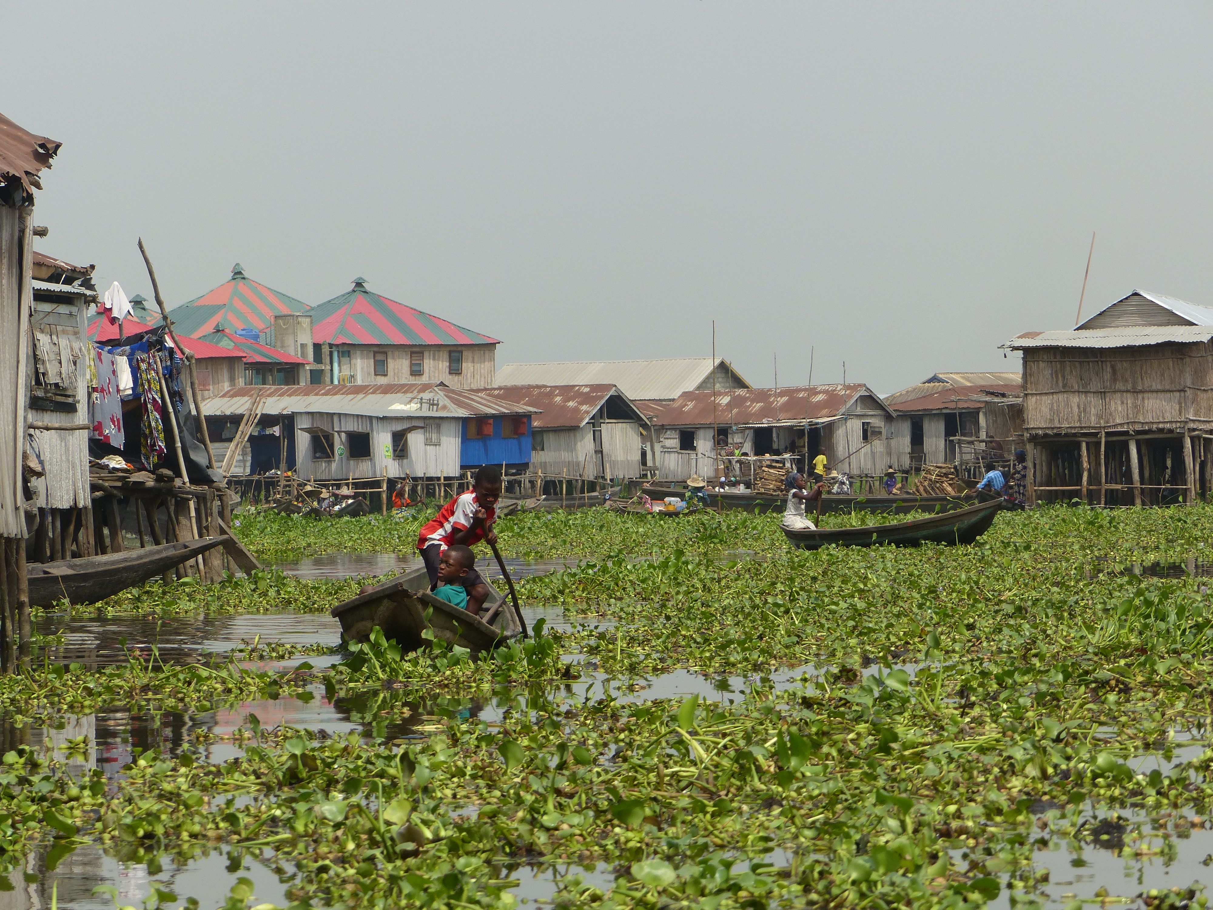Benin, Lake Nokoue, Ganvie stilt village