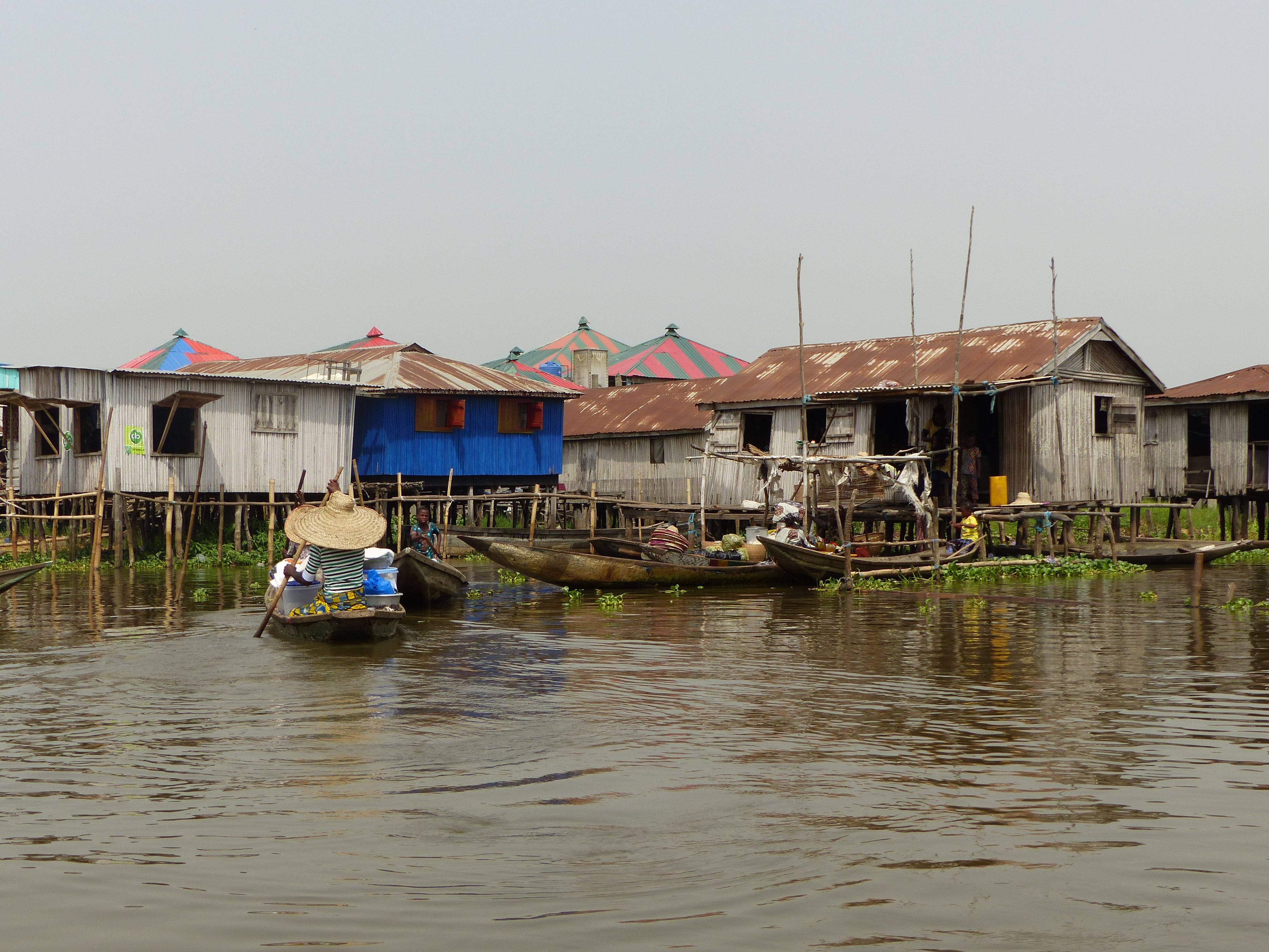 Benin, Lake Nokoue, Ganvie stilt village