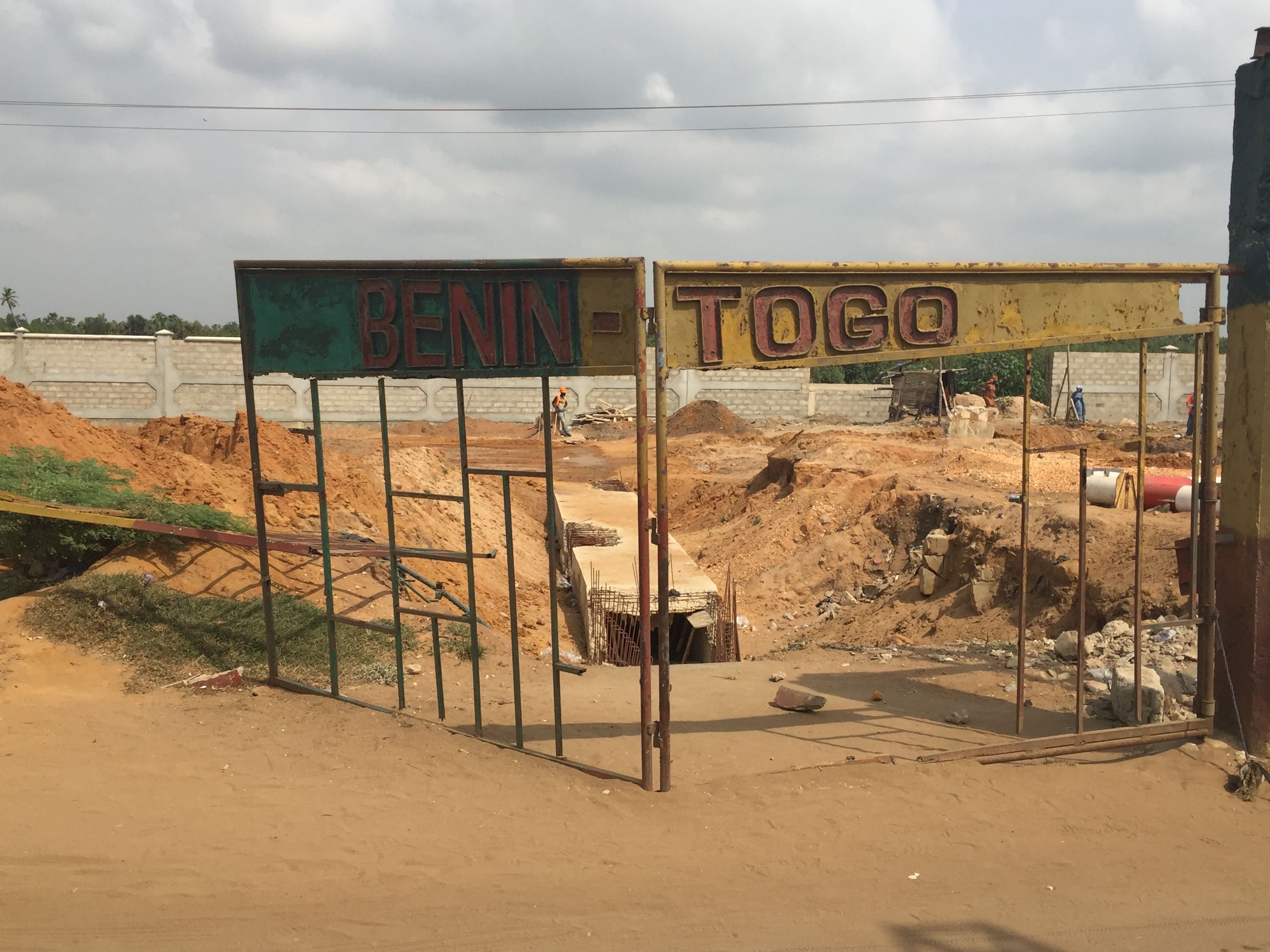 Benin - Togo border crossing