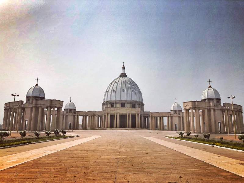 Read more about the article Cathedrals and Crocodiles: Everything’s Sacred in Yamoussoukro