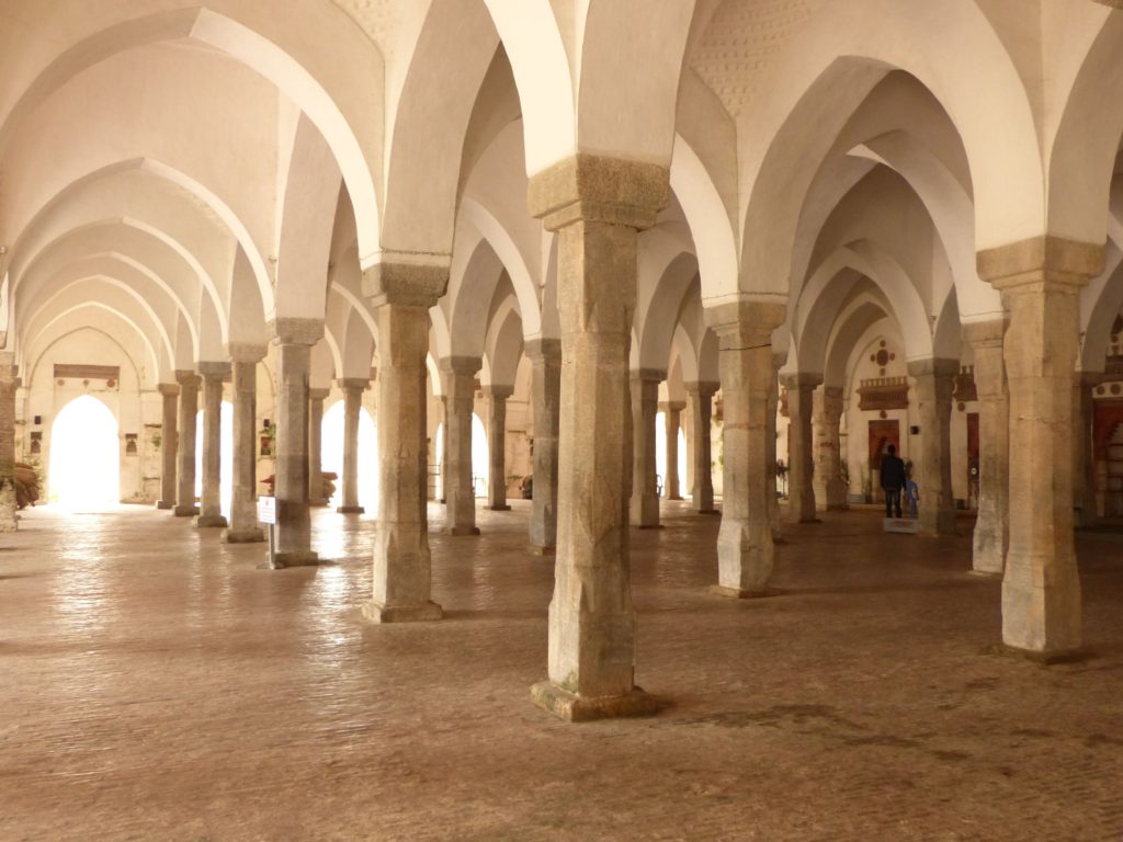 Shait Gumbad Mosque, inside