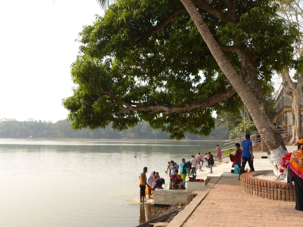 Bagerhat, doing laundry in croc-infested water