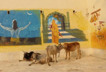 Painted wall at Ram Raja temple, Orccha, India