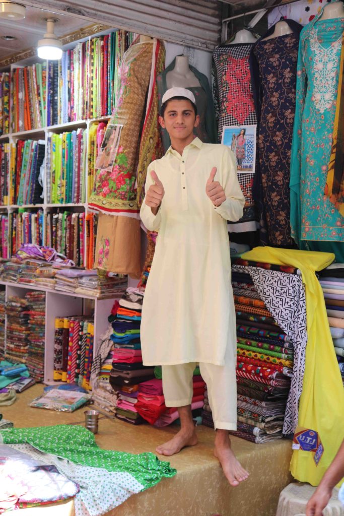 Peshawar Bazaar Thumbs up