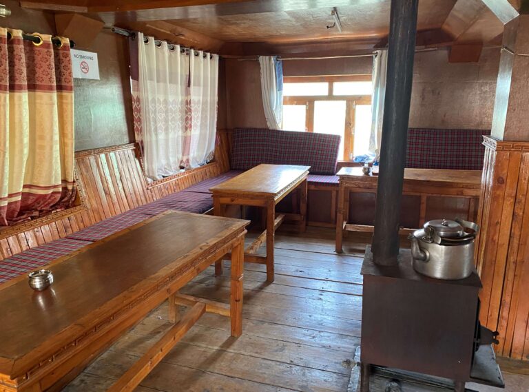 Typical of most of the teahouses enroute: a cosy little living room with the benches built around a central woodstove