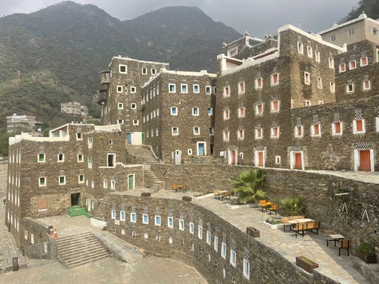 The old village at Raijal al-Ma