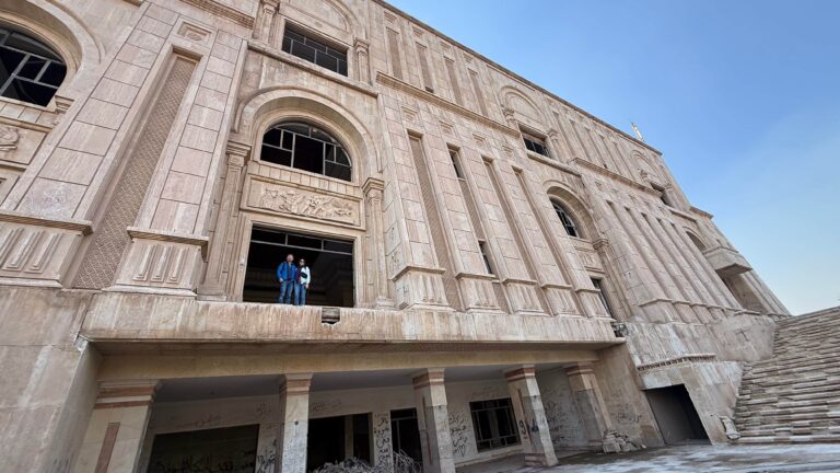 The massive palace is at the very top of a hill overlooking Babylon