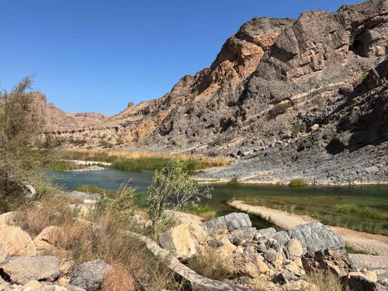 Scenic drive and campsite-hunting along Wadi Al Arbeieen